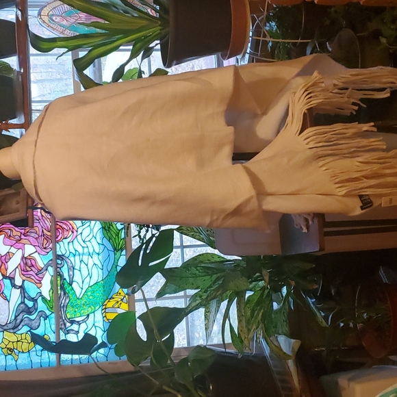 ANTHROPOLOGIE WRAP - Picture 6 of 8
